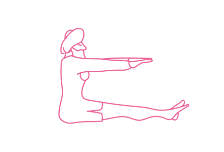 Дыхание Огня сидя на полу с вытянутыми вперед руками (2 мин). Кундалини Йога