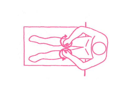 Массаж коленных чашечек (10 сек). Упражнение Кундалини Йоги