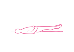 Надавливания руками на пупок, лежа на спине 1