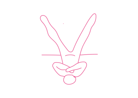 Ножницы лежа на спине с руками на Сердечном Центре 1