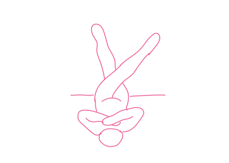 Ножницы лежа на спине с руками на Сердечном Центре 2